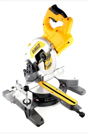 Bon Marché DeWalt DCS 777 N XR Scie à panneaux sans fil 54 V FlexVolt 216 mm Solo - sans batterie, sans chargeur