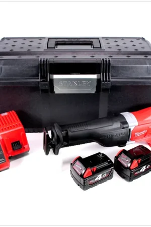 Seulement Aujourd'hui Milwaukee M18 BSX-402 Scie sabre compacte sans fil avec boîtier Stanley + 2x Batteries M18 B4 4,0 Ah + Chargeur M12-18C