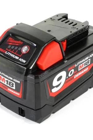 Offre Exclusive Milwaukee M18 B9 Batterie 18 V / 9,0 Ah / 9000 mAh RED Li-Ion High Demand ( 4932451245 )