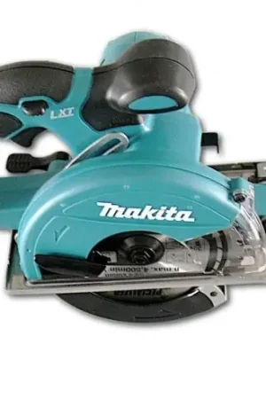 Expédition Rapide Makita BCS 550 Scie circulaire à métaux sans fil 18V Li-ion 136 mm + 1x Batterie BL1830 B + Lunettes de sécurité + Lame de scie - sans chargeur, sans coffret