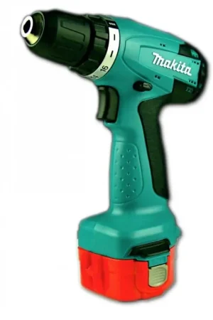 Meilleure Vente Makita 6271 Perceuse-visseuse sans fil 12V Ni-MH + 2x Batteries Dinotech 3000 mAh 12 V + Chargeur Makita DC 1414 + Set d'outils 101 pcs.