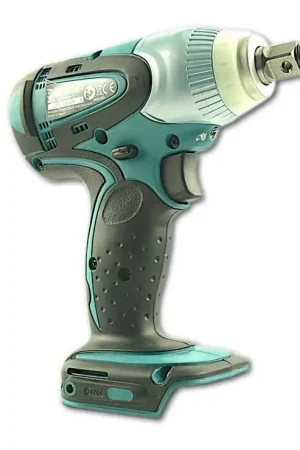 Prix Réduit Makita BTW 251 RFJ Visseuse à percussion sans fil 18V 230Nm + 2x Batteries 3,0 Ah + Chargeur + MAKPAC 2