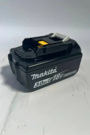 Petit Prix Makita BL 1830 B Li-Ion Akku 18 V 3,0 Ah / 3000 mAh ( 197599-5 ) mit LED Anzeige - original, kein Nachbau - Leicht Gebraucht