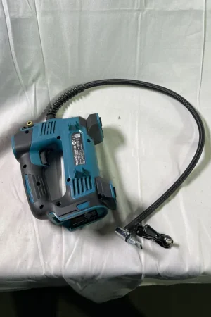 Makita DMP 180 Z Akku Kompressor 18 V 8,3 bar Solo - ohne Akku, ohne Ladegerät - Reparaturgerät Prix Promo