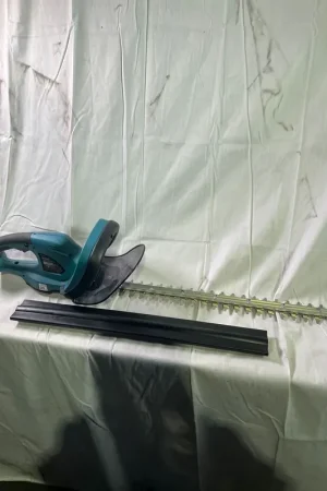Makita DUH 523 Z Akku Heckenschere 18 V 52 cm Solo - ohne Akku, ohne Ladegerät - Reparaturgerät Top Vente