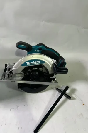 Prix Bas Makita DSS 610 Z Akku Handkreissäge 18 V 165 mm Solo - ohne Akku, ohne Ladegerät - Leicht Gebraucht