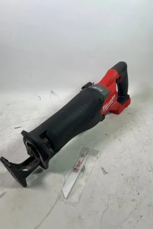 Milwaukee M18 FSZ-0 Scie sabre sans fil 18 V Brushless Solo - sans batterie, sans chargeur Bon Plan