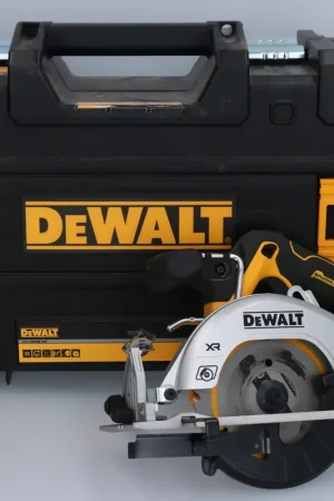 Offre Spéciale DeWalt DCS 512 NT Akku Handkreissäge 12 V 140 mm Brushless + TSTAK - Gebraucht