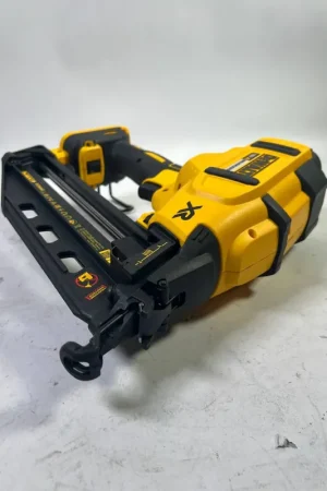 Marque DeWalt DCN 660 N 18 V Brushless Cloueur de finition sans fil Li-Ion Solo - sans Batterie , sans Chargeur, sans Boîtier de transport