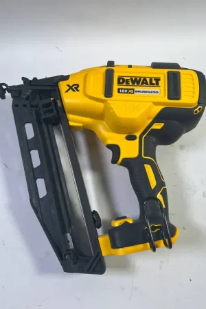 DeWalt DCN 660 N 18 V Brushless Cloueur de finition sans fil Li-Ion Solo - sans Batterie , sans Chargeur, sans Boîtier de transport Soldes