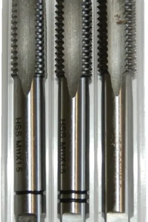 Authentique Jeu De 3 Tarauds à Main M11 HSS M2 DIN 352
